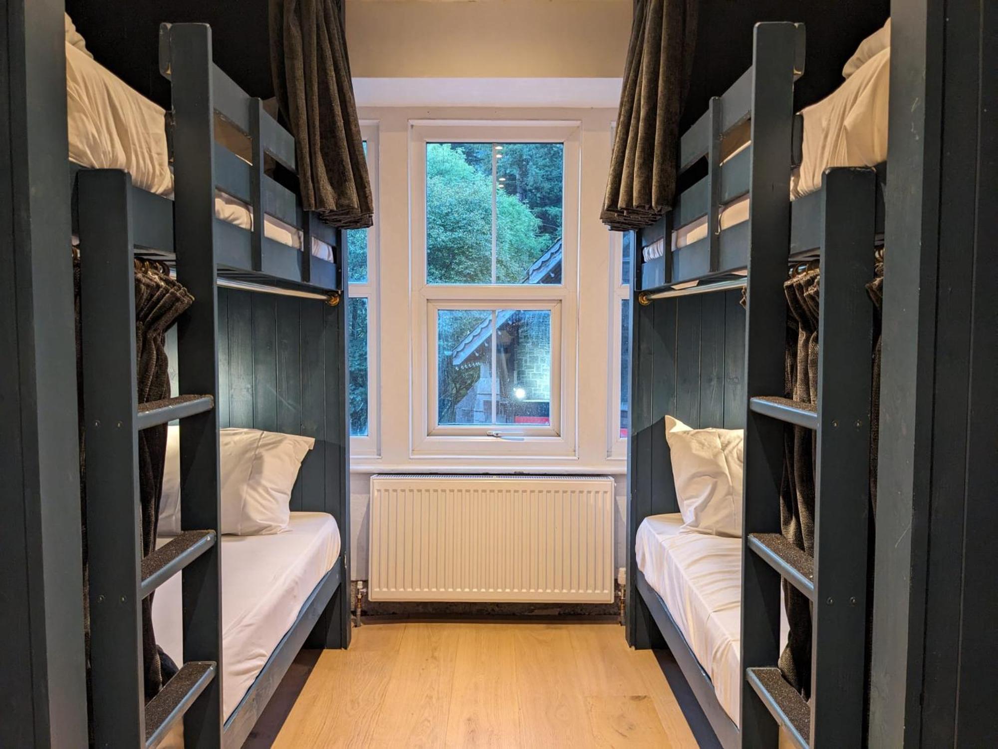 Base Camp Snowdonia, Gwersyll Cyntaf Eryri Hostel Betws-y-coed Kültér fotó