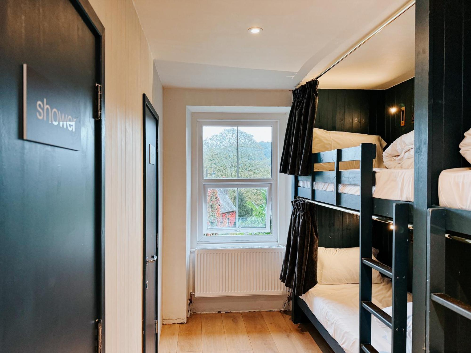 Base Camp Snowdonia, Gwersyll Cyntaf Eryri Hostel Betws-y-coed Kültér fotó
